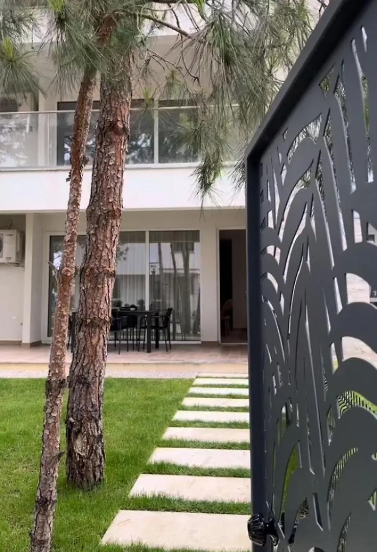 Eme Apartments - Kompleksi San Pietro, Gjiri I Lalzit Durrës 0*,  阿尔巴尼亚